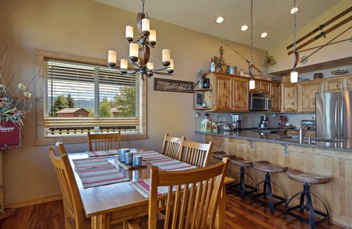 Victor Cabin | Ski Grand Targhee & Jackson Hole! Hot Tub! Well Stocked Kitchen! 3 King Beds!