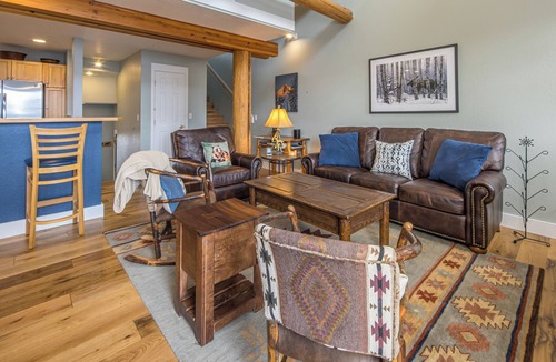 Saddle Ridge House | Ski-in/Out w/Private Hot Tub & Gorgeous Views - Saddle Ridge - Slopeside Retreat