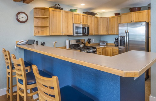 Saddle Ridge House | Ski-in/Out w/Private Hot Tub & Gorgeous Views - Saddle Ridge - Slopeside Retreat