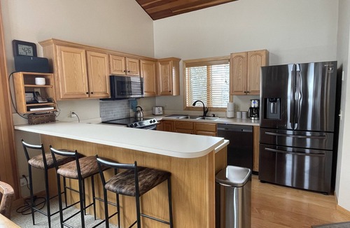 Big Horn Condo | Ski in/Ski Out Big Sky - Steps from the Bear Back Poma