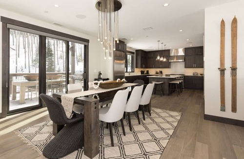 Spanish Peaks Cabin | Ski-in/Ski-out Cabin with Hot Tub, Fireplace, Heated Garage, and Grill!