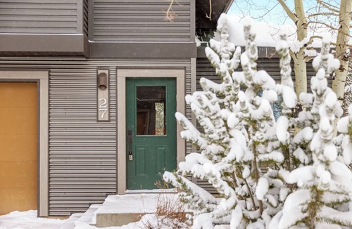 Big Horn House | Ski-in/Ski-out condo just steps to the Bear Back Poma Lift | Big Horn Ski-in/Ski-out