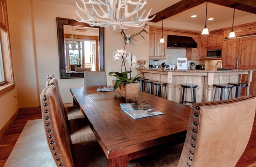 Empire Pass Condo | Ski-in/Ski-out Luxurious Condo located in the serene Empire Pass-Silver Strike 4 Bed-Click to Save
