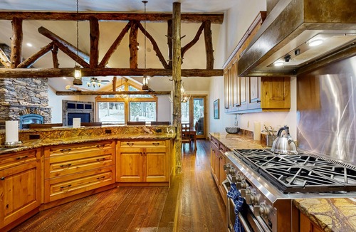 Whitefish House | Ski-In/Ski-Out on Big Mountain with Gourmet Kitchen Hot Tub & Amazing Views