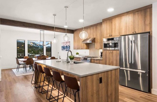Powder Ridge House | Ski-in/Ski-Out Slopeside Luxury Condo in Big Sky