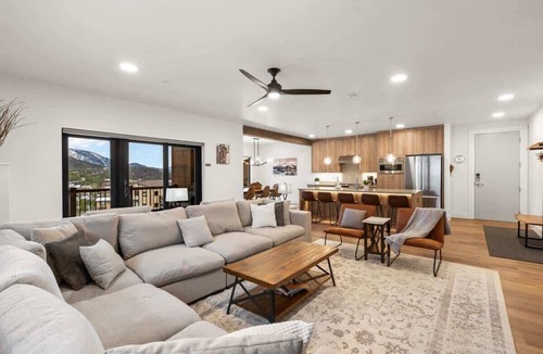 Powder Ridge House | Ski-in/Ski-Out Slopeside Luxury Condo in Big Sky
