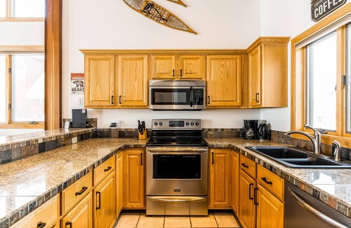 Big Horn House | Ski-in/ski-out townhome steps from Bear Back lift w/free WiFi & wood fireplace