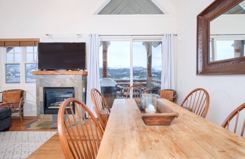 Saddle Ridge House | Ski-in/Ski-out w/Private Hot Tub & Pet Friendly in Moonlight - Saddle Ridge - Mountain Vista Chalet