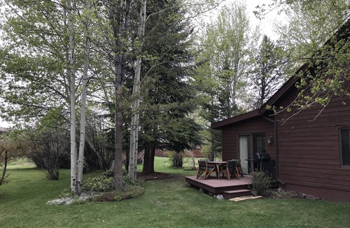 Jackson House | Ski Jackson Hole, Yellowstone access, remodeled kitchen n baths.