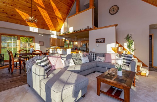 Wellsboro House | Sky High Chalet! Gorgeous home on 10+ acres with hot tub, 2 minutes to Wellsboro