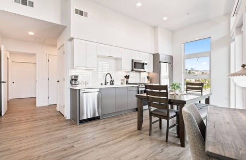 Downtown Los Angeles Apartment | Skyline Luxe, Downtown LA, Epic Rooftop Views, Walk to Dodger Stadium