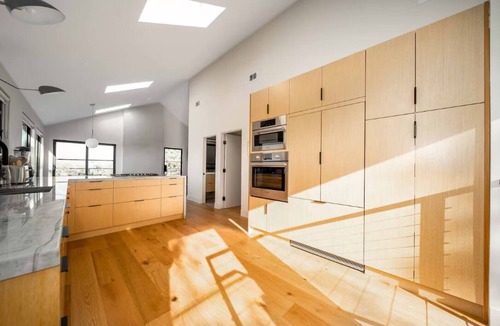 Elysian Heights House | Skyline Serenity: Lux Hilltop Retreat Sauna + Spa