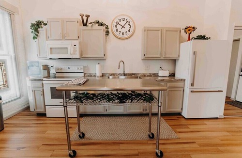 Mansfield Apartment | Skyline View Penthouse Apartment