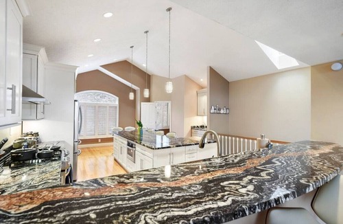 Mount Washington House | Skyline Views ★ Stunning Balconies ★ Luxe Home!