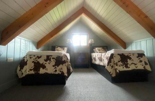 Grantsdale House | SkyWater Cabins