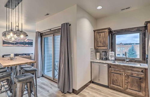 Columbia Falls Condo | Sleek Columbia Falls Condo: Centrally Located!