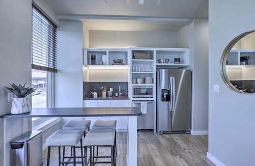 Downtown Apartment | Sleek, Newly Updated Downtown San Marcos Apt!