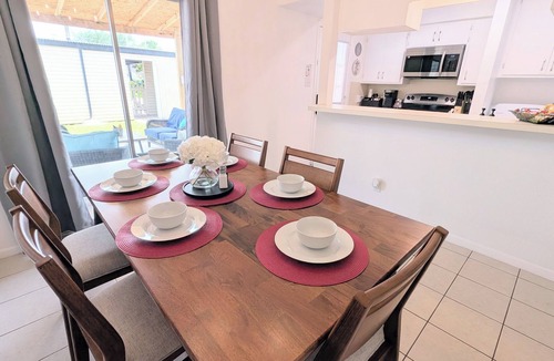 East Bernard House | Sleep 6 Pet Friendly Fully Stocked in East Bernard
