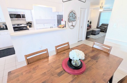 East Bernard House | Sleep 6 Pet Friendly Fully Stocked in East Bernard