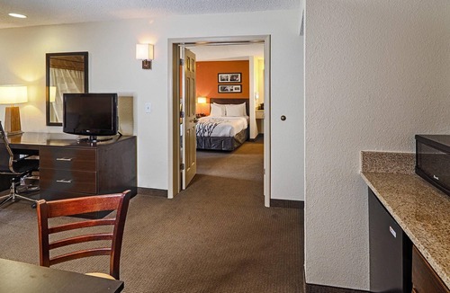 Pine Forest Hotel | Sleep Inn & Suites Spring Lake - Fayetteville near Fort Bragg