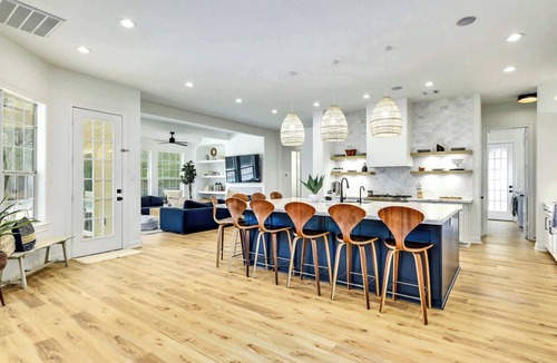Hudson Bend House | Sleeps 19 | Pool, Game Room | Luxe Fall Retreat
