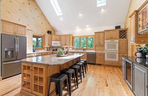 Rexmont House | Sleeps 19+ with Hot tub, Game Room & Swing Set