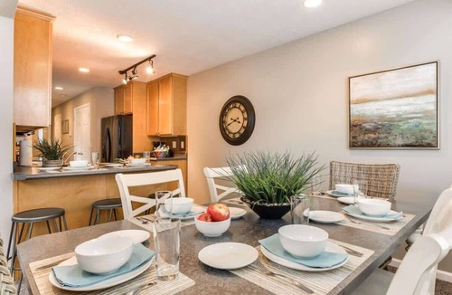 Midvale House | Sleeps 23* 2 Hot Tubs * Fireplace * Close to Ski *