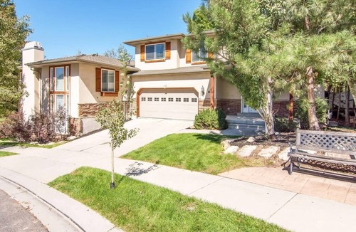 Midvale House | Sleeps 23 * 2 Hot Tubs * Fireplace * Park *Picnic