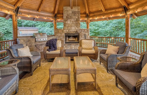 Ellijay Cabin | Sleeps 33 Private Lake Front Lodge