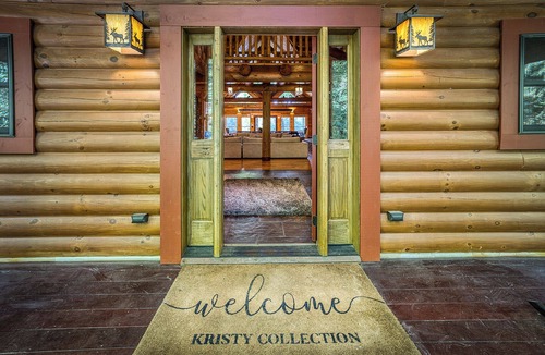 Ellijay Cabin | Sleeps 33 Private Lake Front Lodge