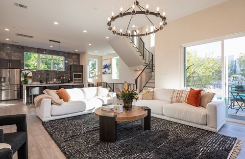 Washington Ave./ Memorial Park House | Sleeps 40! 4 Luxe Homes! Pet-Friendly Rice Military