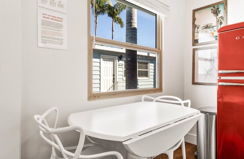 Crown Point House | Sleeps 52! 28 Beds! 6 King Beds - AC - Steps to Beach - 10 homes-in-1 - 6 Cars!