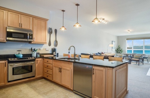 Sandpoint Condo | Sleeps 8 with Fireplace - Seasons at Sandpoint