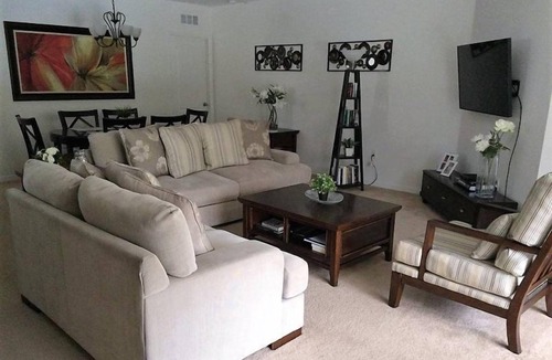 Calabria House | Sleeps up to 10 in this fully equipped home- Calabria in Kissimmee