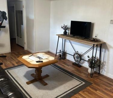 Gillette Apartment | Slightwork