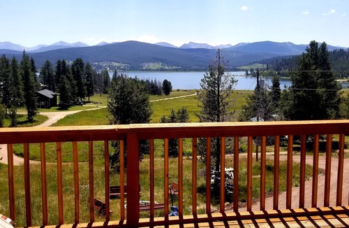 Anaconda Cabin | Slim's Hideaway - Cozy cabin with spectacular lake view
