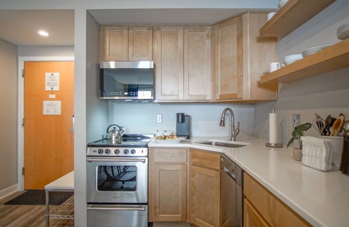 Snowshoe Condo | Slope Side! 2 Bed 2 Bath Expedition Station 201