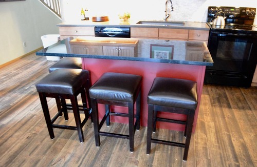 Teton Village Condo | Slopeside Family Ski in, ,Wifi, Hot Tub, Pool, Yellowstone, Netflix