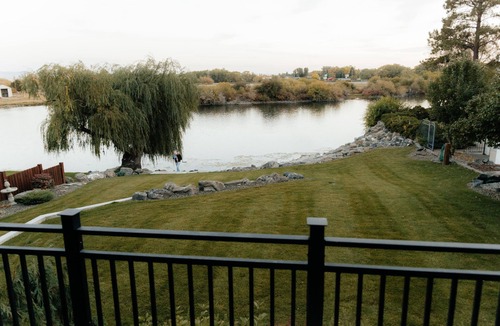 St. Anthony House | Snake River Estate - Direct River Access & Firepit