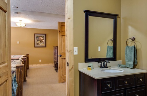Swan Valley Hotel | Snake River Roadhouse #4 Big Brown