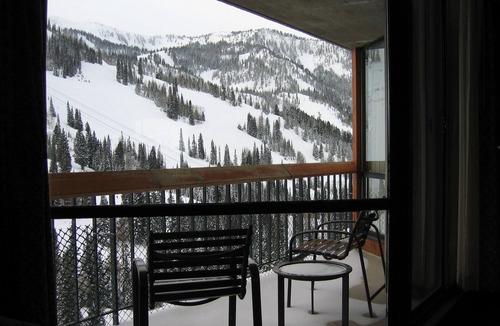 Salt Lake Mountain Resorts Condo | Snowbird Cliff Club New Years week 3 rooms sleeps 10