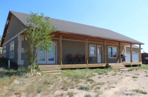 Centennial House | SnowyHideout - Mountain view, Sauna