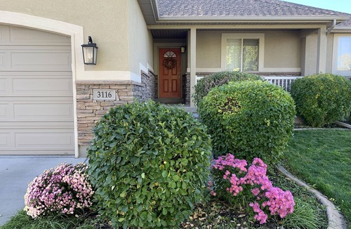West Valley City House | Snug Home with fenced yard,10 min from the airportSLC, 20 min to most ski areas