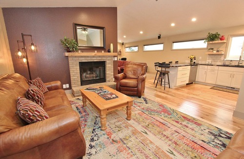 Southeast Boise House | Solar Powered Family Oasis near Boise State, Downtown, River and Greenbelt.