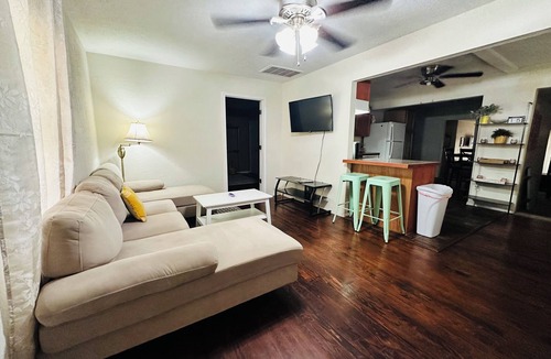 Lawton House | Solstice & Sage Unwind in Lawton close to Fort Sill.