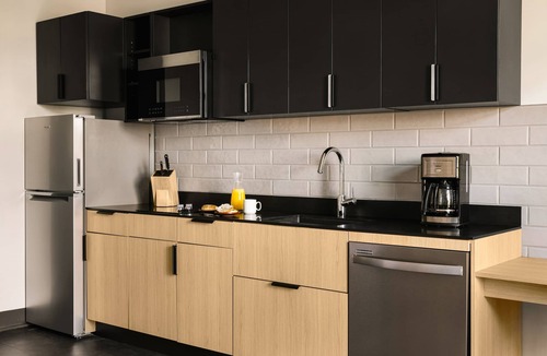Buena Vista Apartment | Sonder The Chorus | Superior Full Studio Apartment w/Balcony