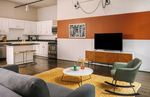 Theater District Apartment | Sonder The Hogg Palace | Superior One-Bedroom Apartment