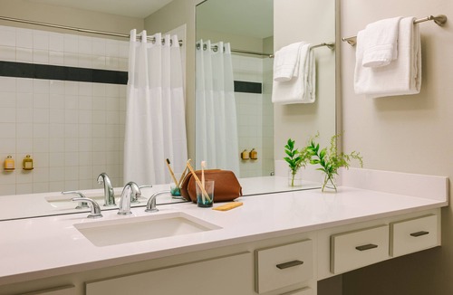 Theater District Apartment | Sonder The Hogg Palace | Superior One-Bedroom Apartment