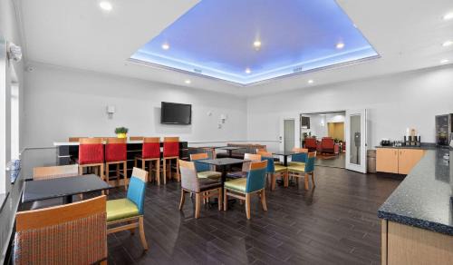 Houston Hotel | Sonesta Essential Hotel Houston-I-45 Spring