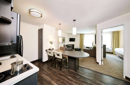 Memorial Hotel | Sonesta Simply Suites Houston CityCentre I-10 West